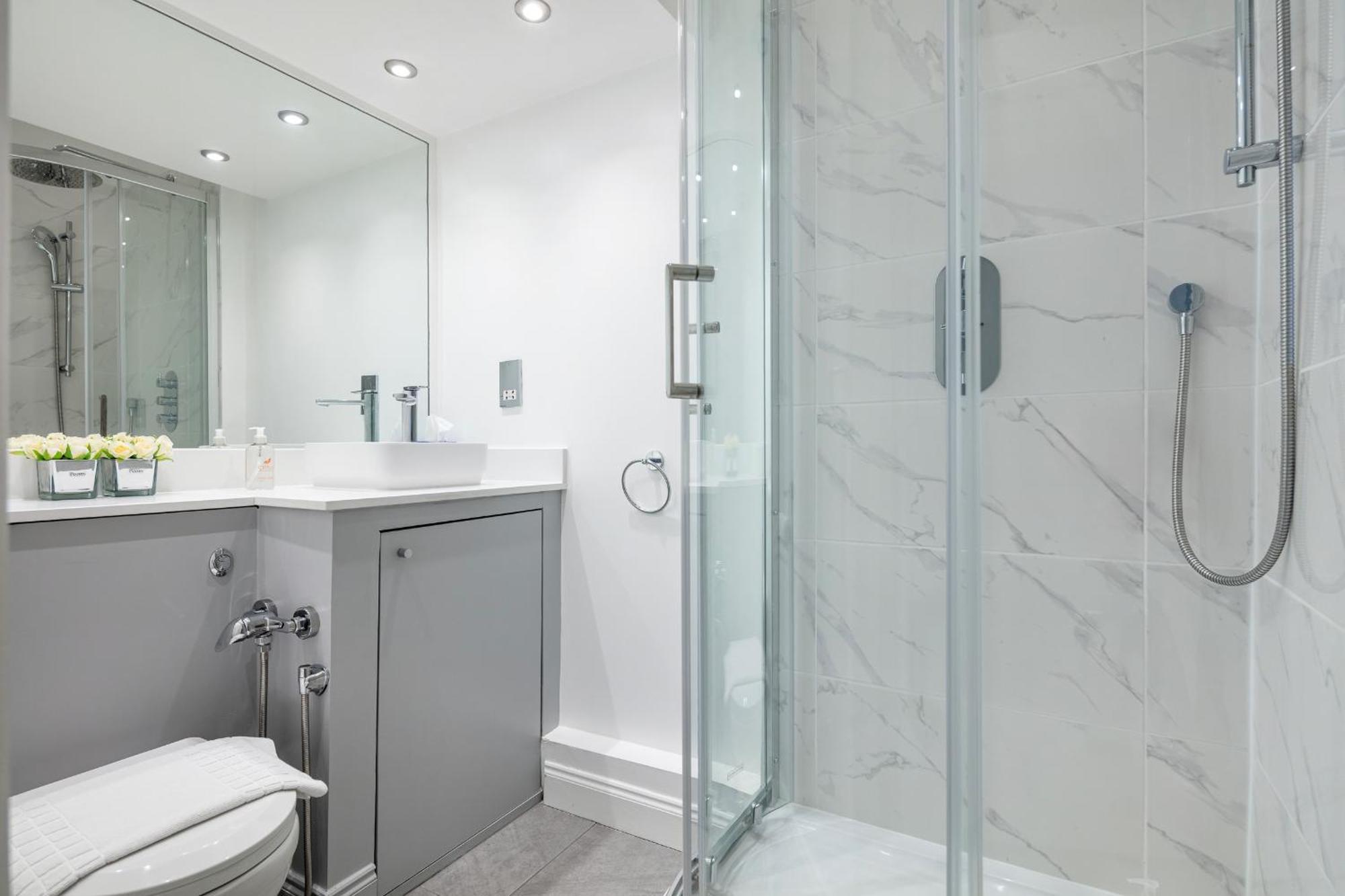 Kensington 1bd Seconds From Museums * Londra