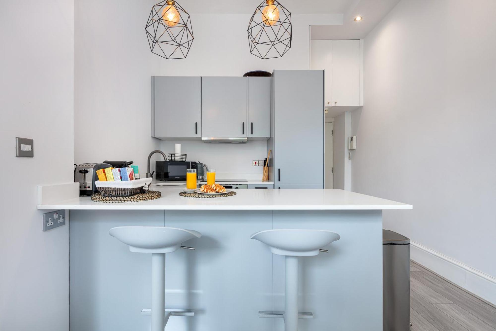 Kensington 1bd Seconds From Museums Appartamento